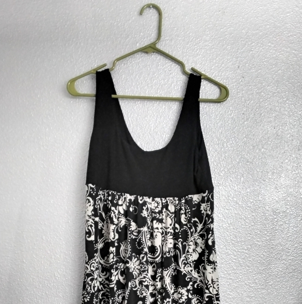 Dress Barn Women 's Black & White Print Dress Size 6